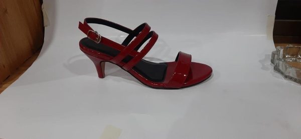 Shine Leather Heels Maroon Color